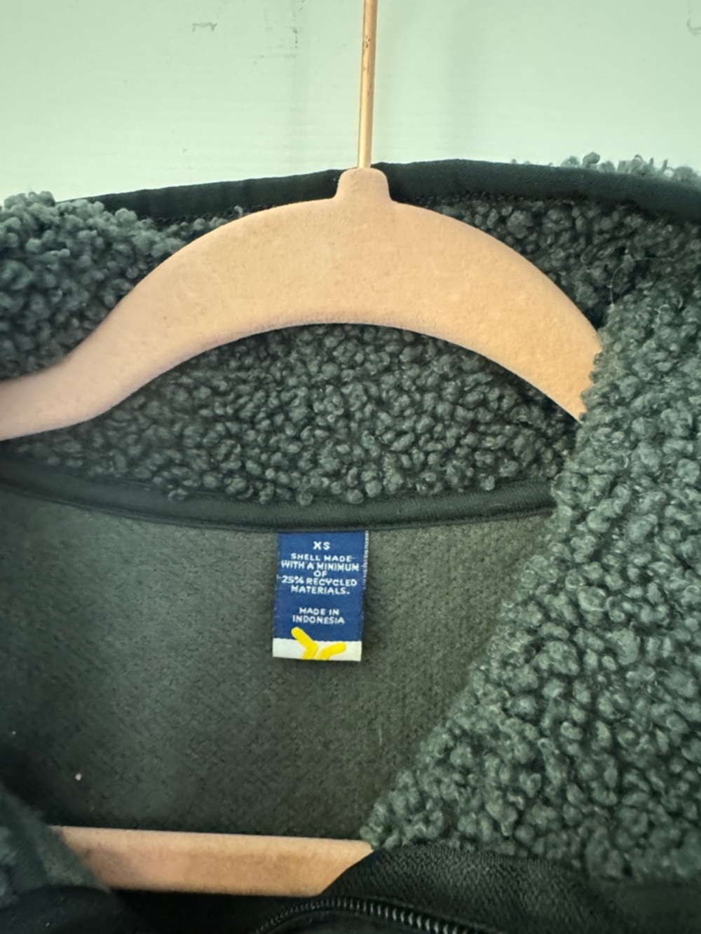 Old Navy Cozy Sherpa Half-Zip Pullover - Picture 6 of 6